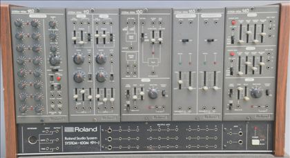 Roland-System 100M 10 modules & keys